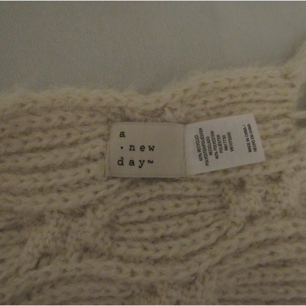 Scarf - Picture 2 of 2